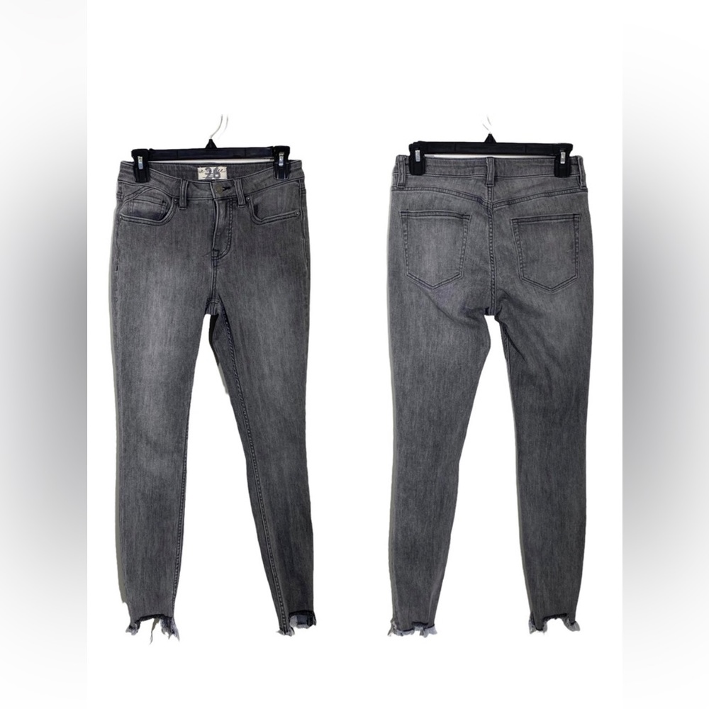 FREE PEOPLE Gray CRVY Skinny Jeans Sz 26